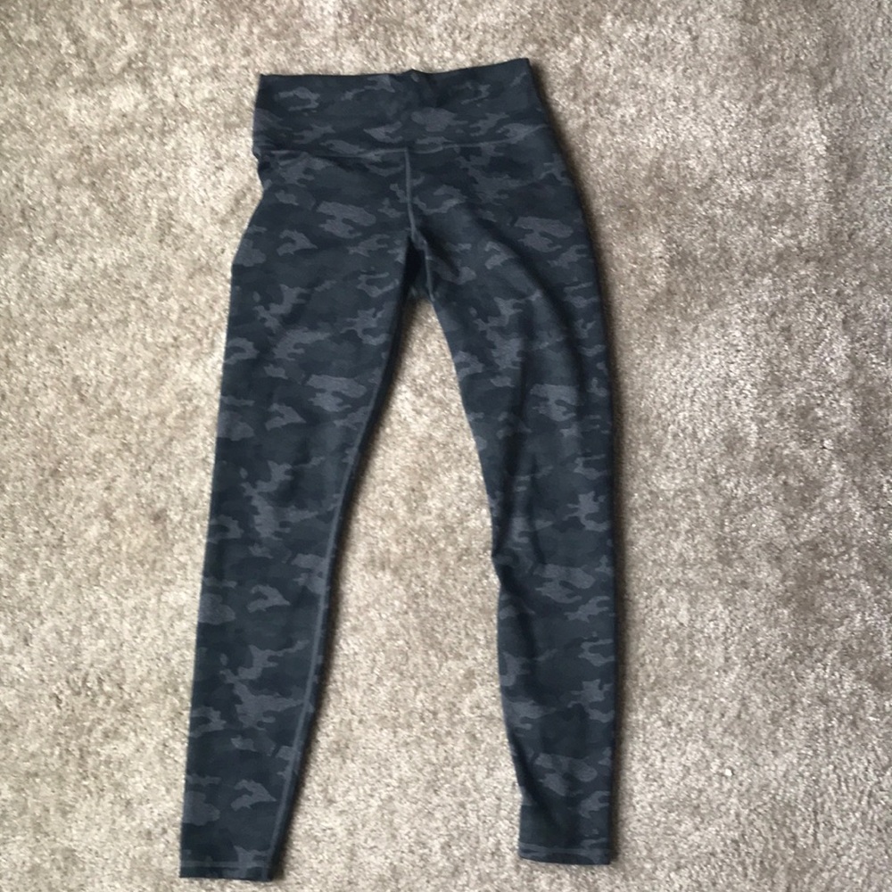 Camo Fabletics Leggings